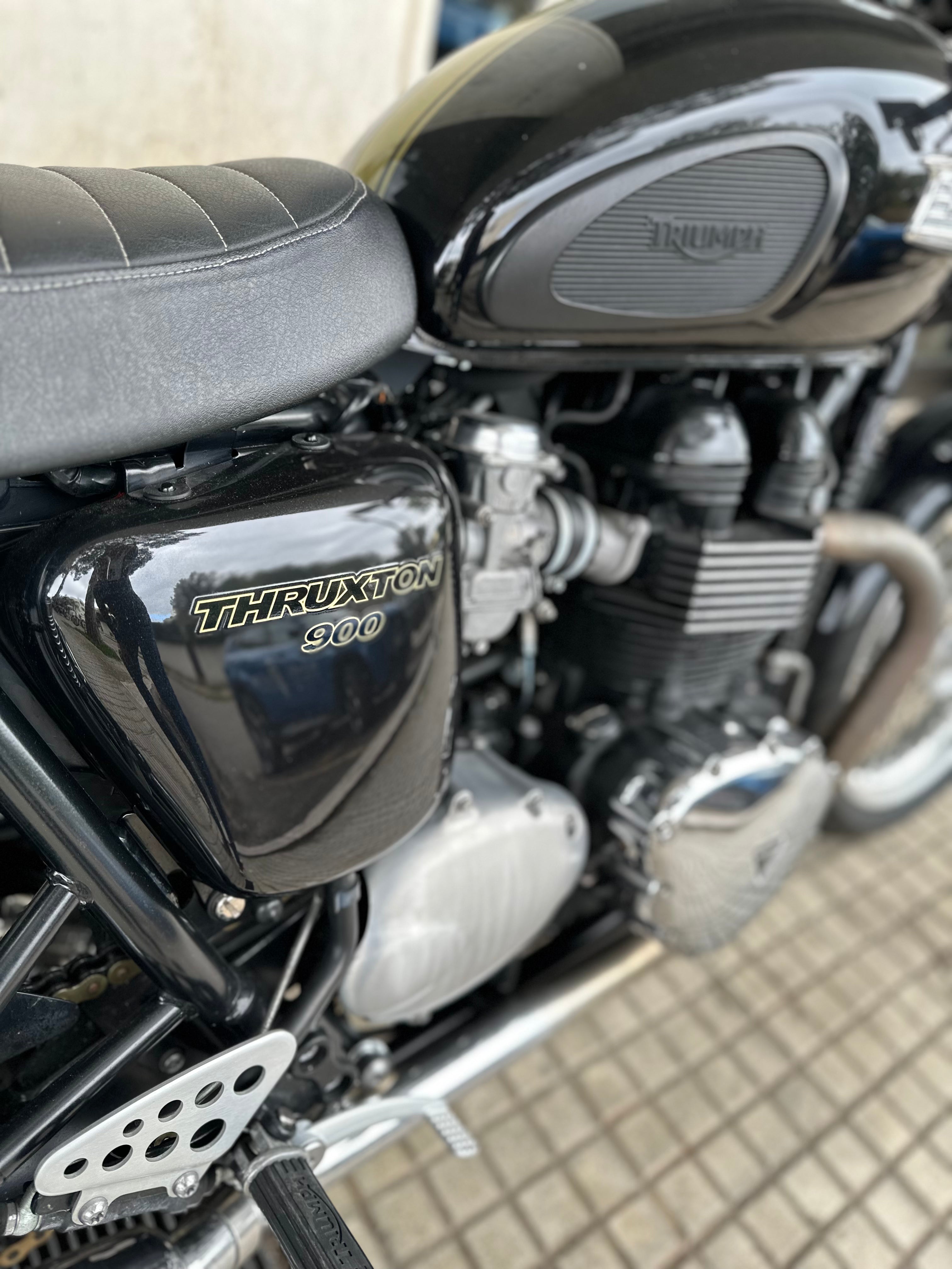 TRIUMPH THRUXTON 900 USATO
