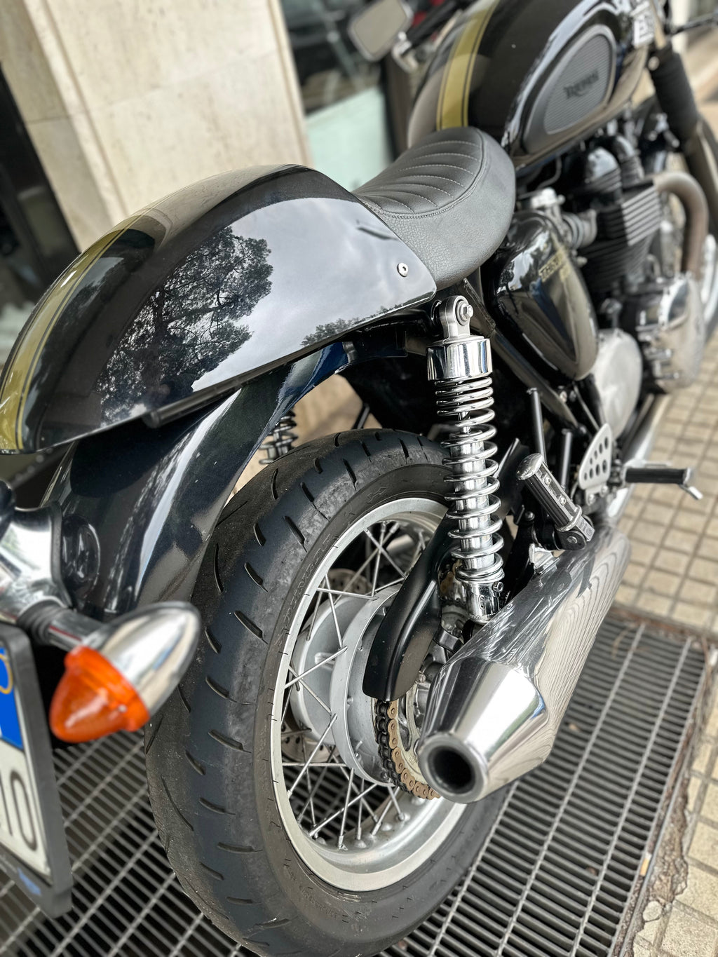 TRIUMPH THRUXTON 900 USATO