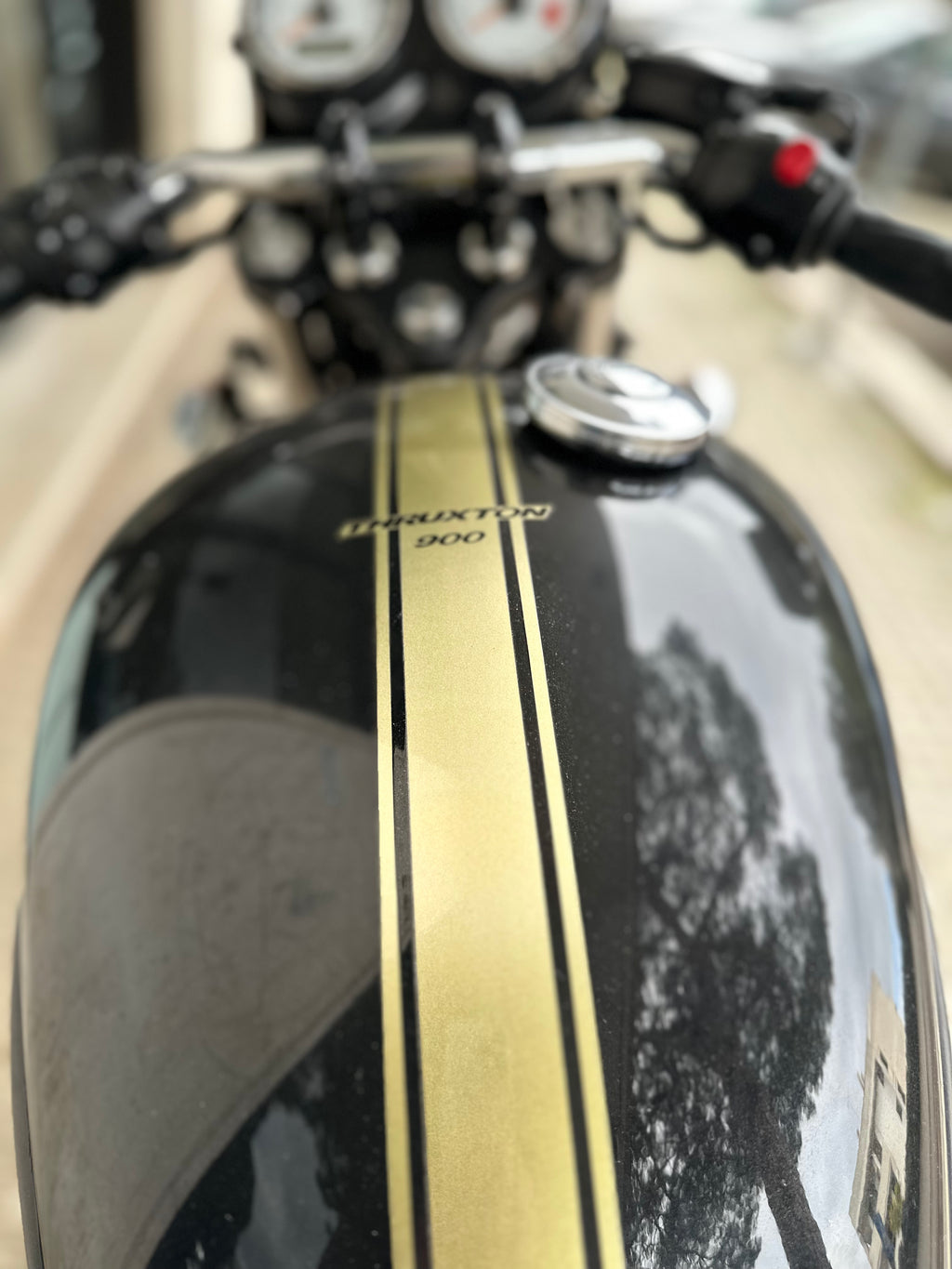 TRIUMPH THRUXTON 900 USATO