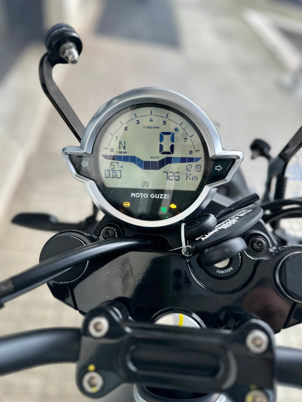 MOTO GUZZI V7 STONE USATO