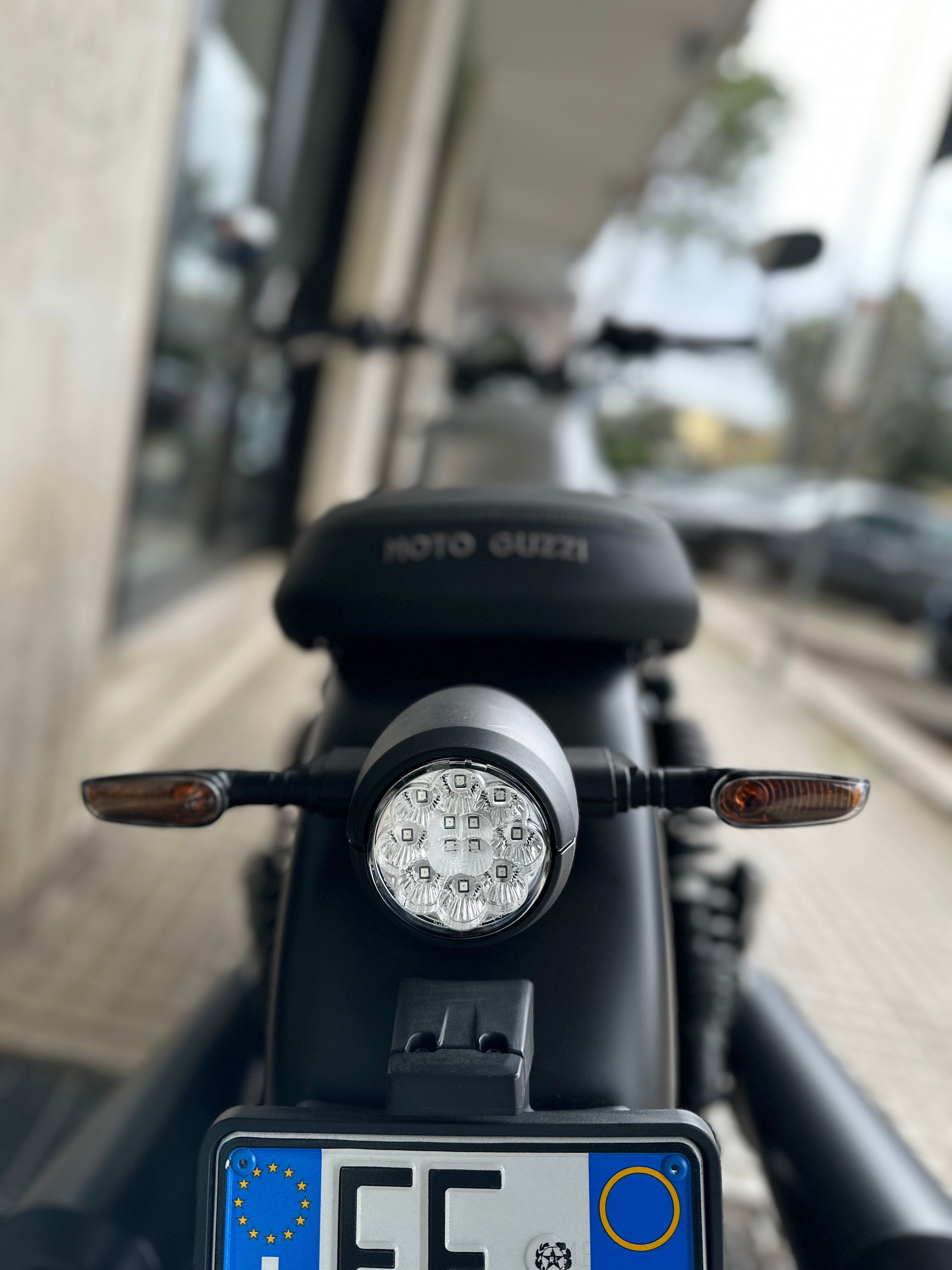 MOTO GUZZI V7 STONE USATO