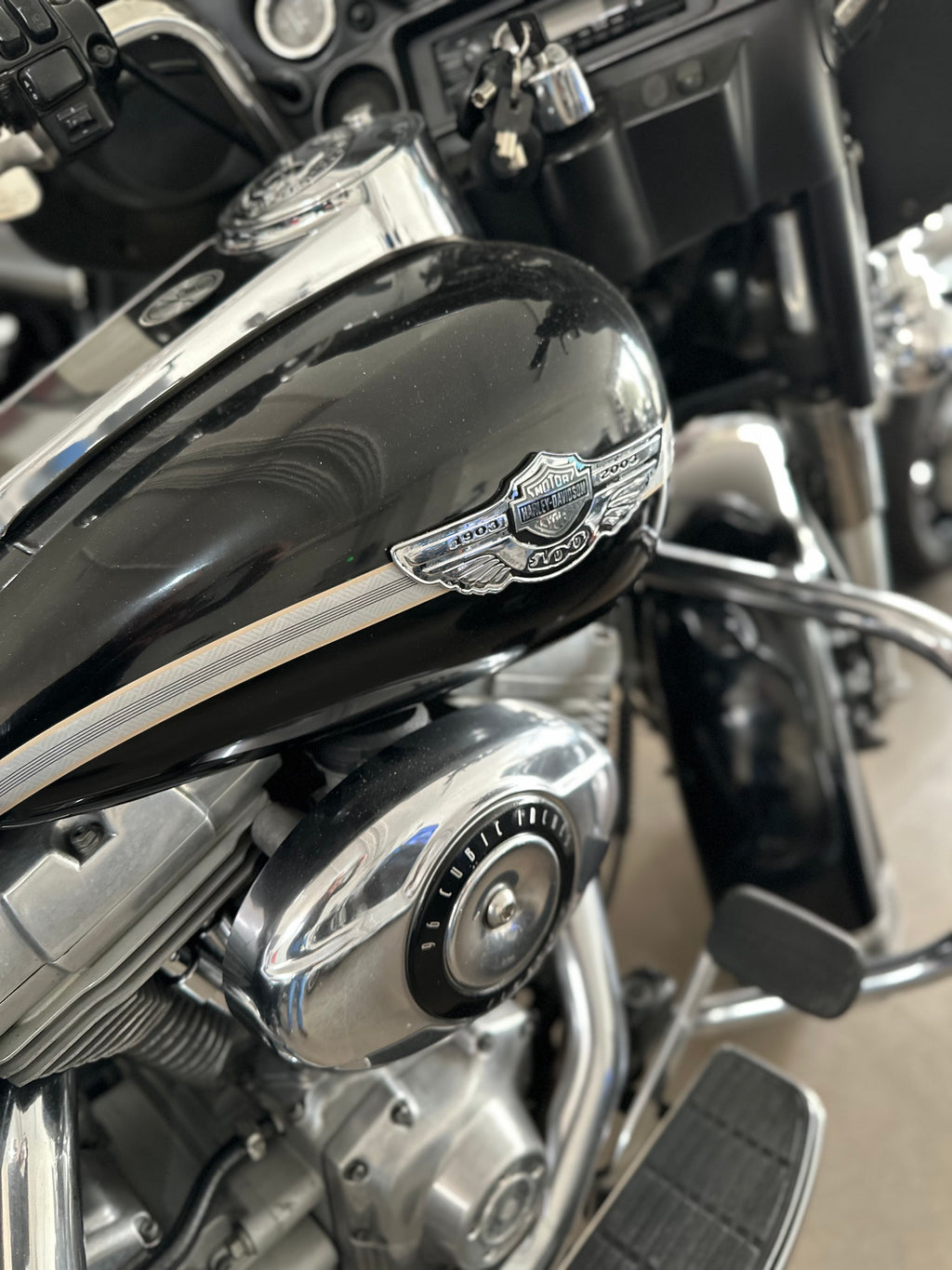 HARLEY DAVIDSON ELECTRA GLIDE CENTENARIO