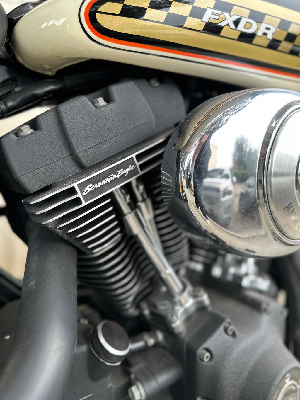 HARLEY DAVIDSON DYNA SCREAMIN'EAGLE