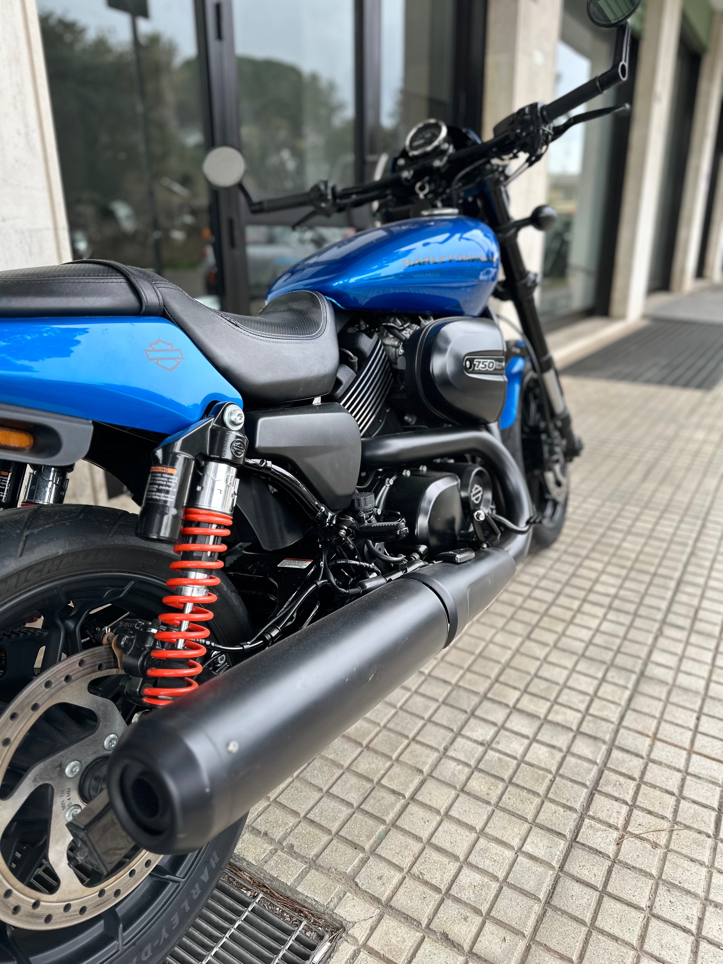 HARLEY DAVIDSON STREET ROAD 750