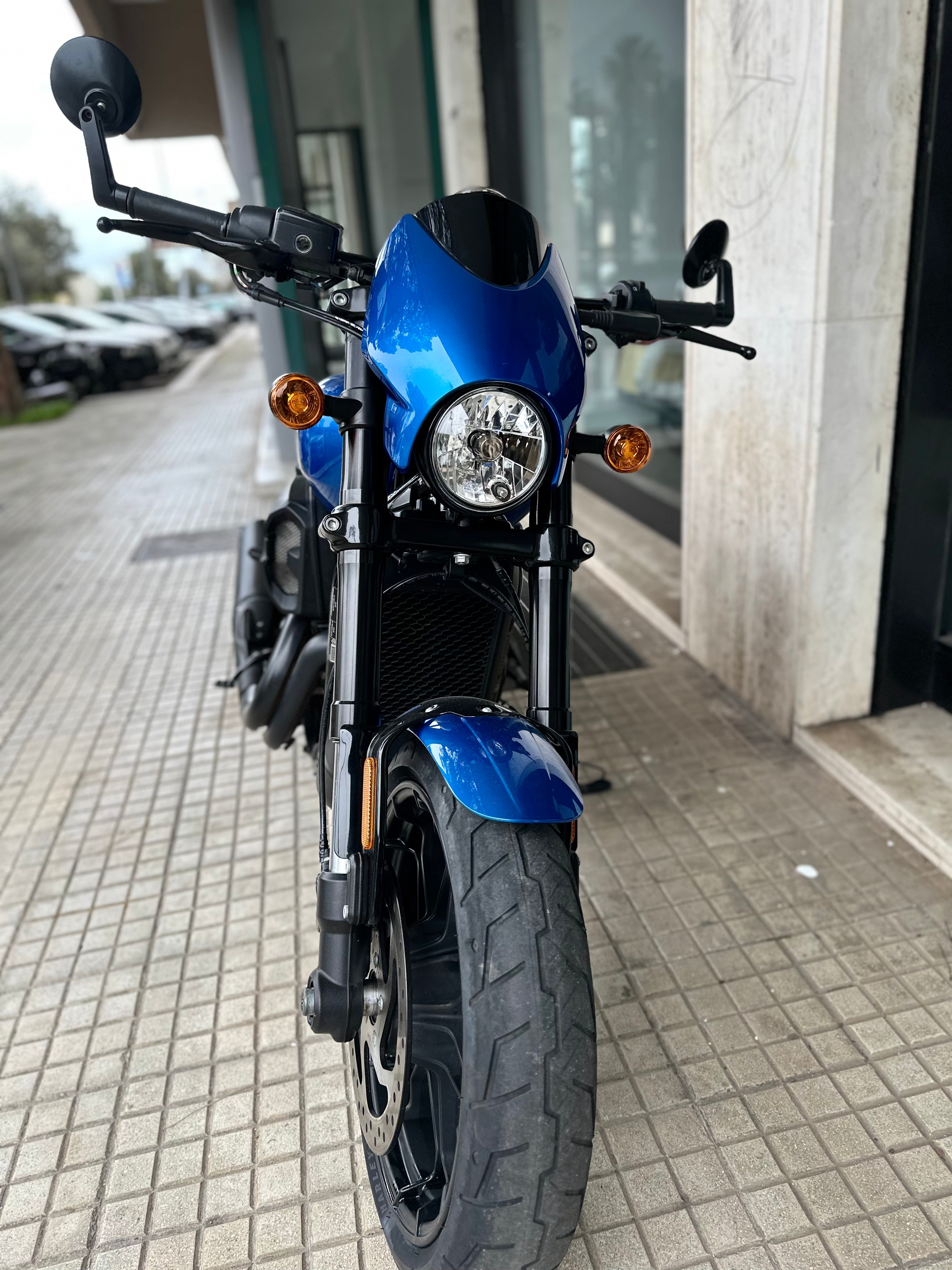 HARLEY DAVIDSON STREET ROAD 750