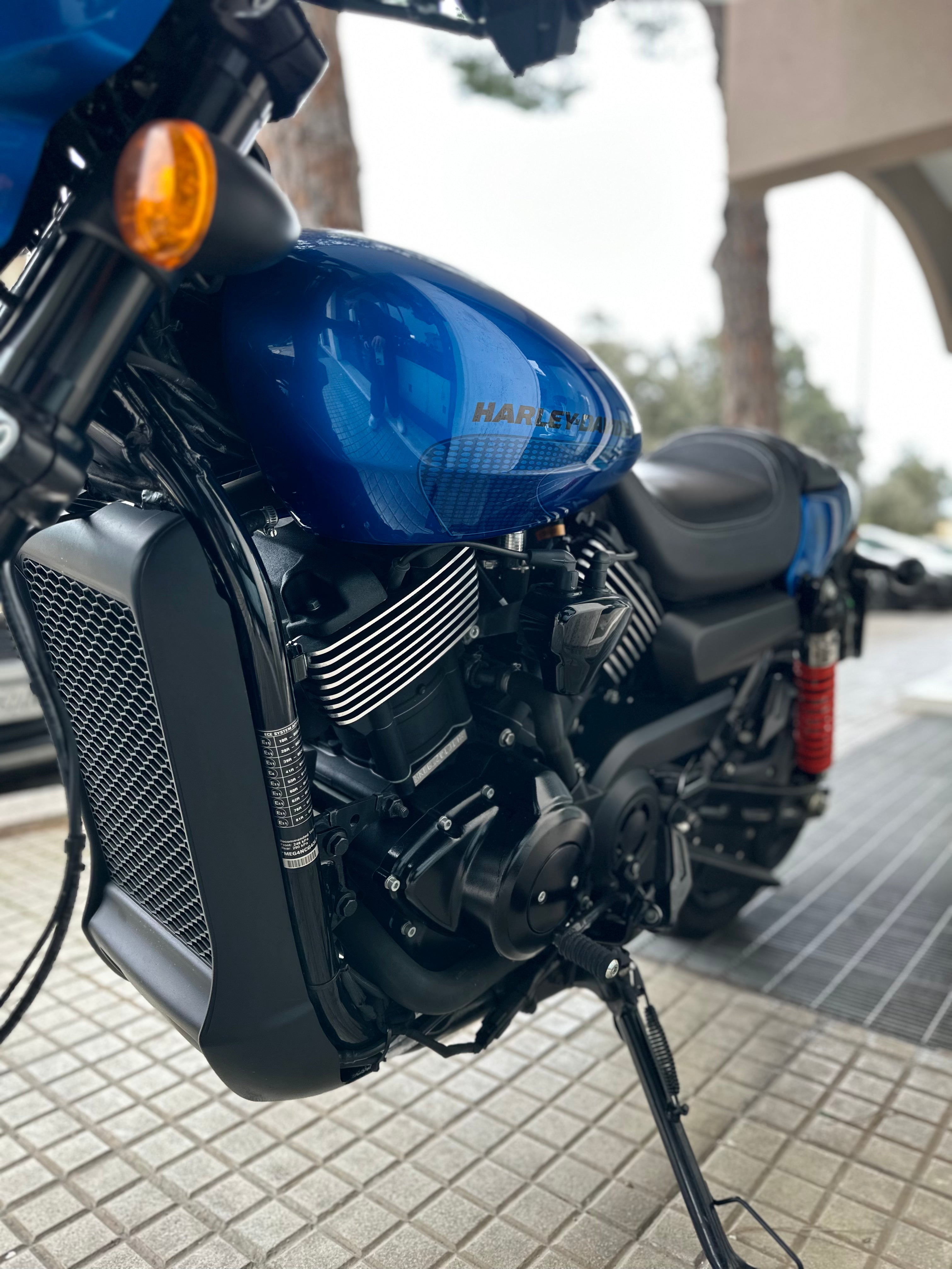 HARLEY DAVIDSON STREET ROAD 750